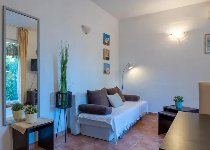 Apartments Ena *